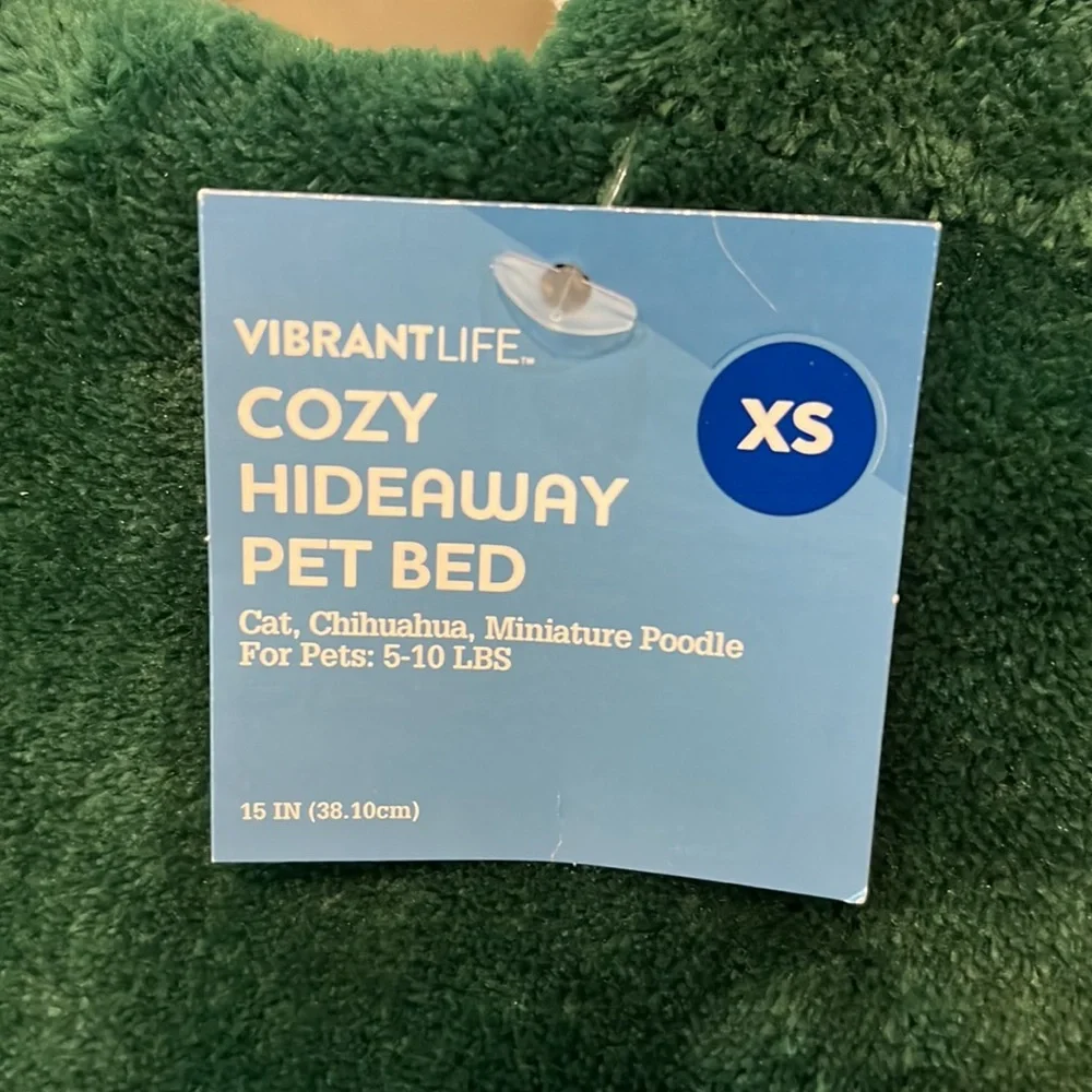 NWT Christmas Tree pet bed